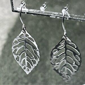 Silver-Tone Leaf Design Filigree Earrings